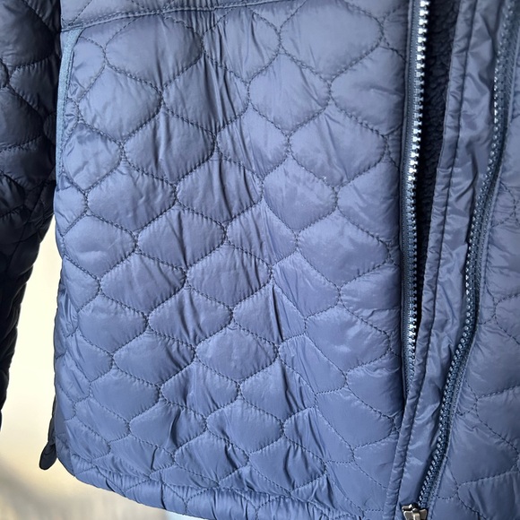 Amazon essential water resistant navy Sherpa lined puffer jacket, size XL - Picture 5 of 10